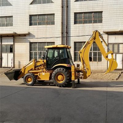 4 Wheel Drive Backhoe Loader Equipped With Hydraulic Breaking Hammer